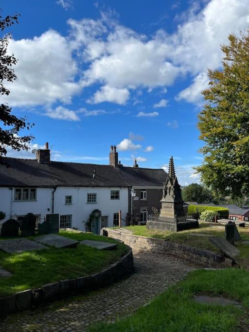 No5 At 53 - 2 Bed Apartment In Leek, Staffs Peak District المظهر الخارجي الصورة