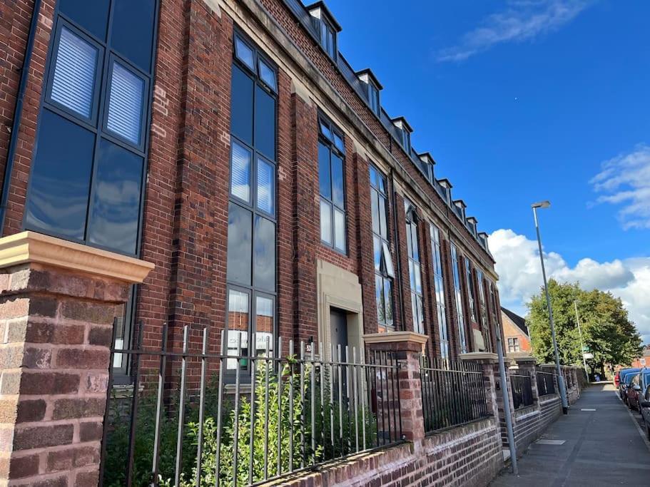 No5 At 53 - 2 Bed Apartment In Leek, Staffs Peak District المظهر الخارجي الصورة