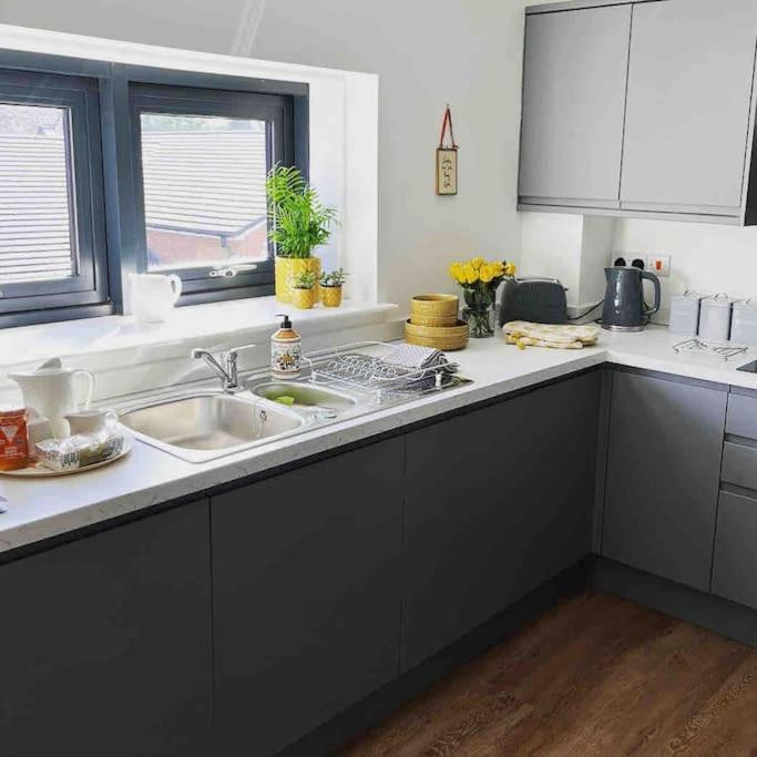 No5 At 53 - 2 Bed Apartment In Leek, Staffs Peak District المظهر الخارجي الصورة